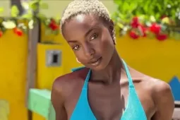 Nữ ca sĩ tóc tém đăng quang hoa hậu