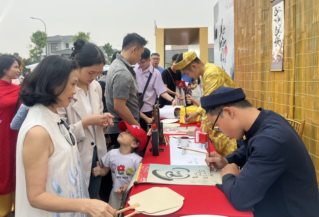 Nữ giáo viên ở TPHCM: Nhận thưởng Tết sẽ đi gửi tiết kiệm 70 triệu đồng - 1