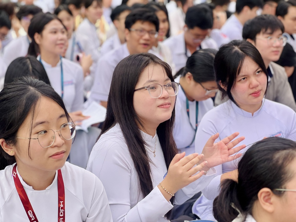 Ồ ạt mở ngành học mới: Trường kinh tế dạy công nghệ, công nghệ dạy y - 1