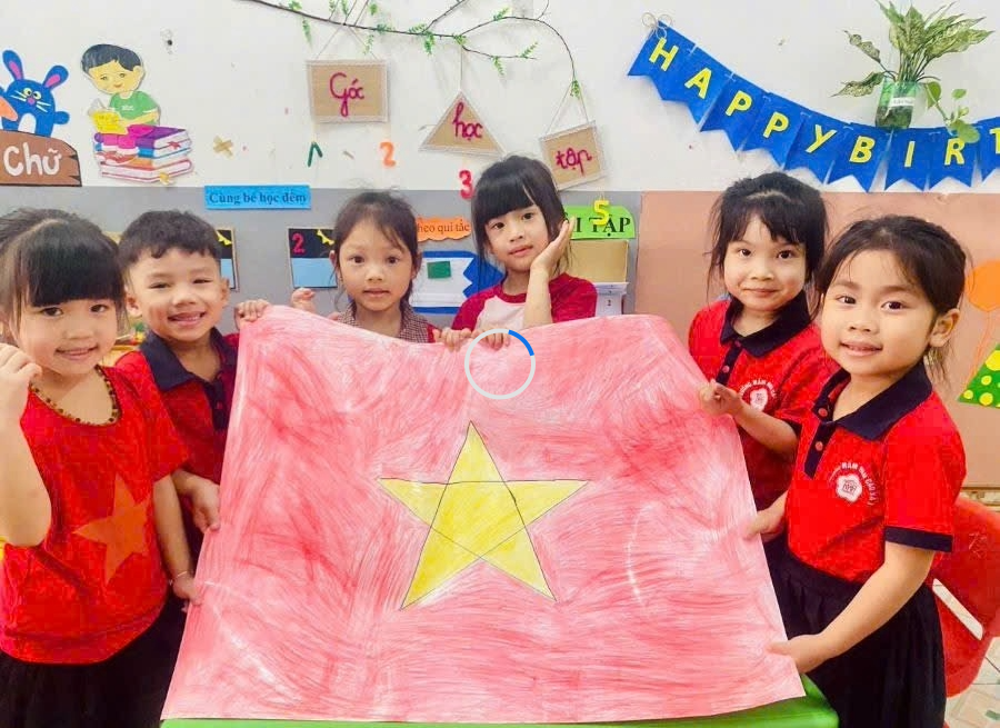 Ôm trọn Tổ quốc vào lòng - Ảnh 2.