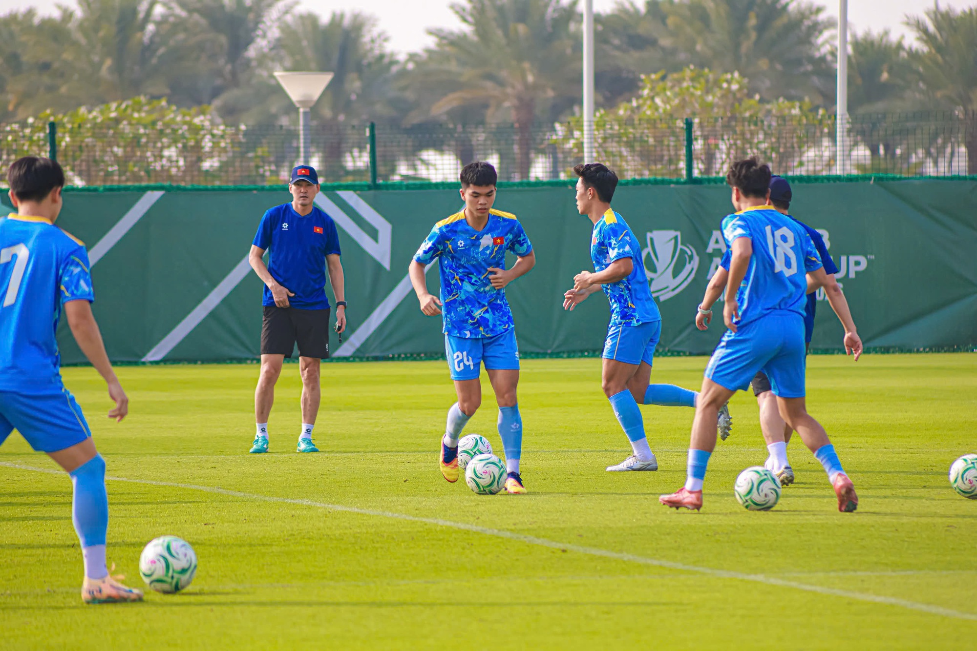 U.23 Việt Nam đội hình siêu tấn công đấu Jordan: Ông Kim gây sốc, người suýt bị loại Lê Phát đá chính- Ảnh 1.