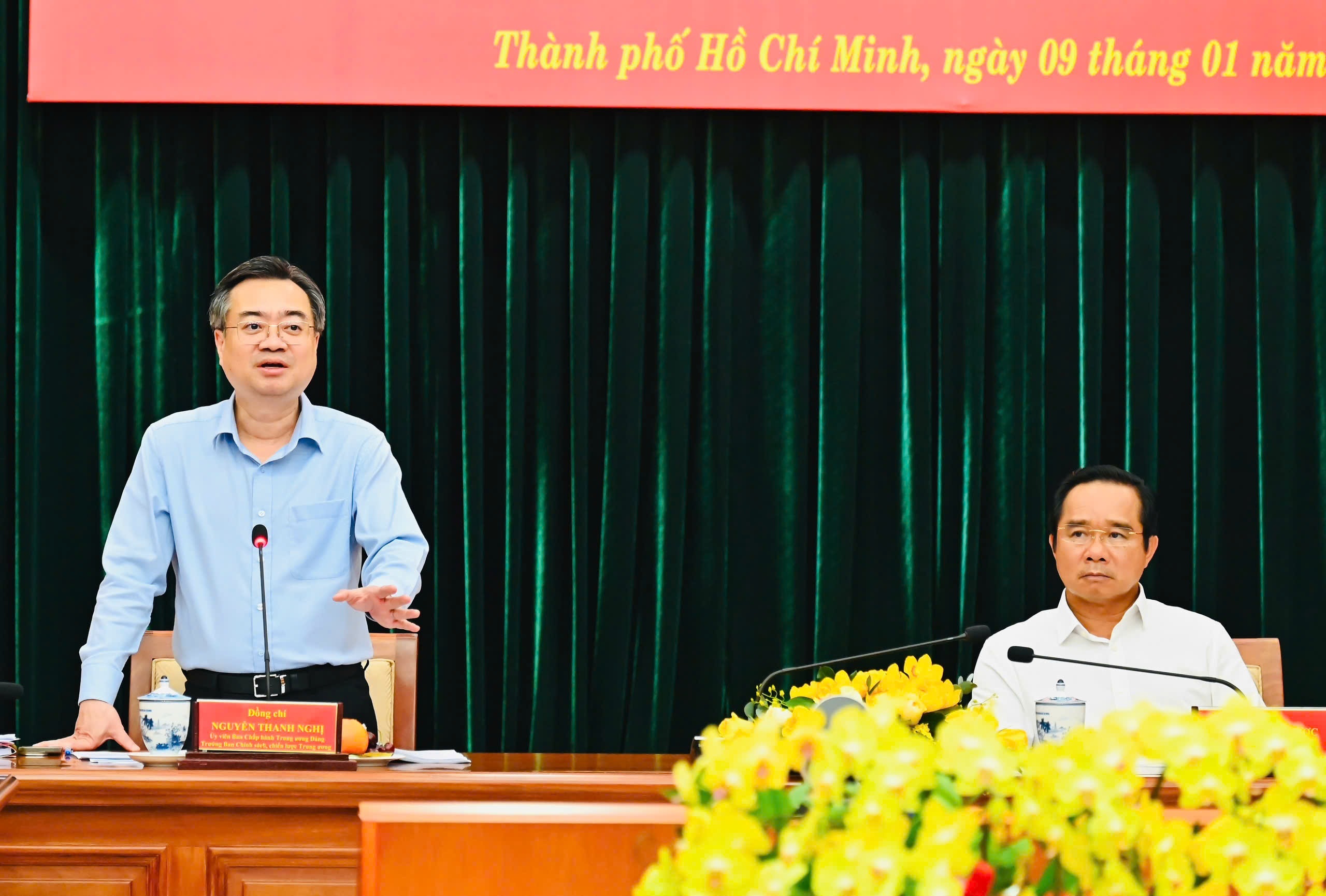 Ông Nguyễn Thanh Nghị: TP.HCM cần tạo bước đột phá trong mô hình tăng trưởng dựa vào tri thức - Ảnh 1.