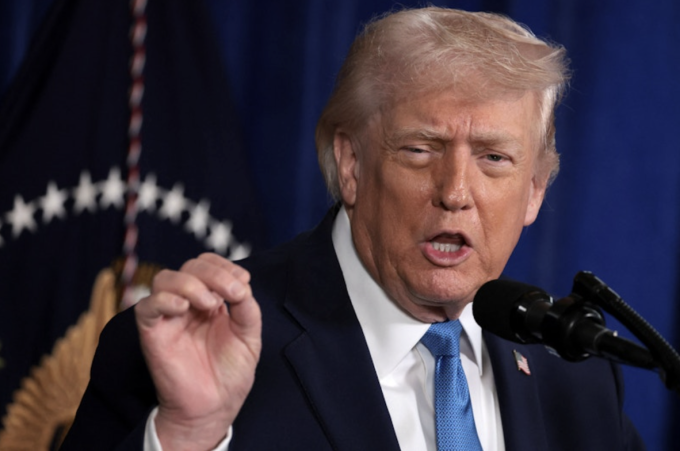 Tổng thống Mỹ Donald Trump tại buổi họp báo ở dinh thự Mar-a-Lago. Ảnh: Reuters