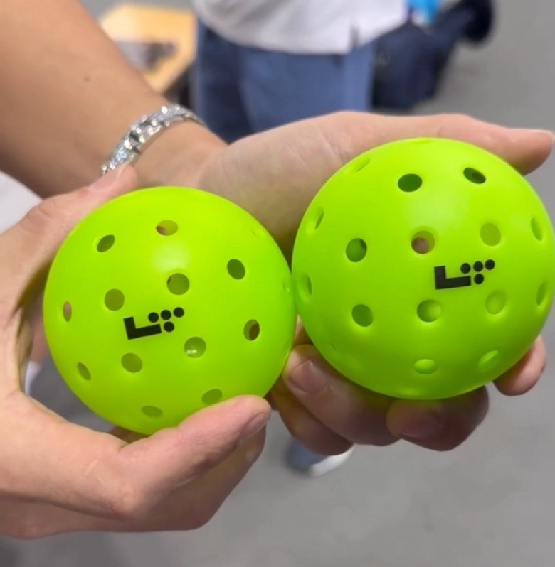 Ông lớn nào đứng sau LT Pro 48, dòng bóng 