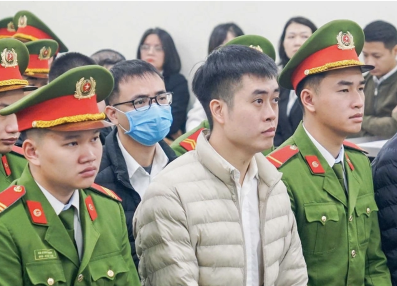 Ông trùm sản xuất sữa giả ngàn tỉ lĩnh án 30 năm tù tại Công ty Z Holding - Ảnh 1. Ông trùm sản xuất sữa giả ngàn tỉ lĩnh án 30 năm tù tại Công ty Z Holding - Ảnh 1.