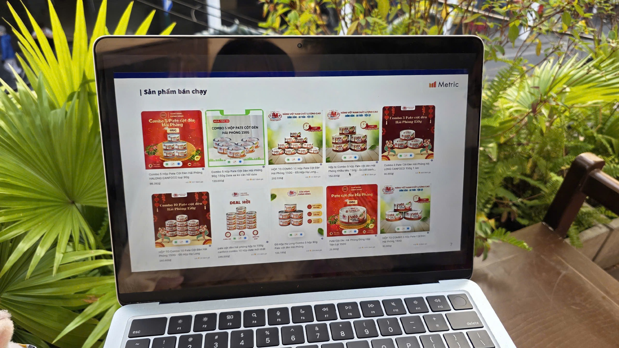 Pate cột đèn có doanh số hơn 21 tỷ đồng trên các sàn TMĐT trong 2025- Ảnh 1. Pate cột đèn có doanh số hơn 21 tỷ đồng trên các sàn TMĐT trong 2025- Ảnh 1.