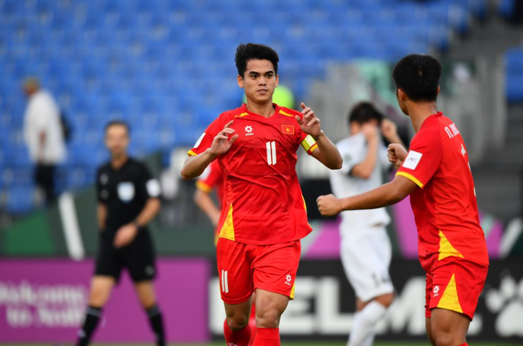Phản ứng của CĐV châu Á khi U23 Việt Nam thắng kịch tính U23 Kyrgyzstan - 1