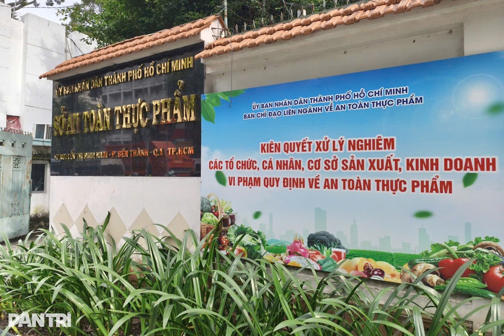 Phát hiện mì chứa chất độc, thịt lợn bẩn: TPHCM bảo vệ người dân thế nào? - 2