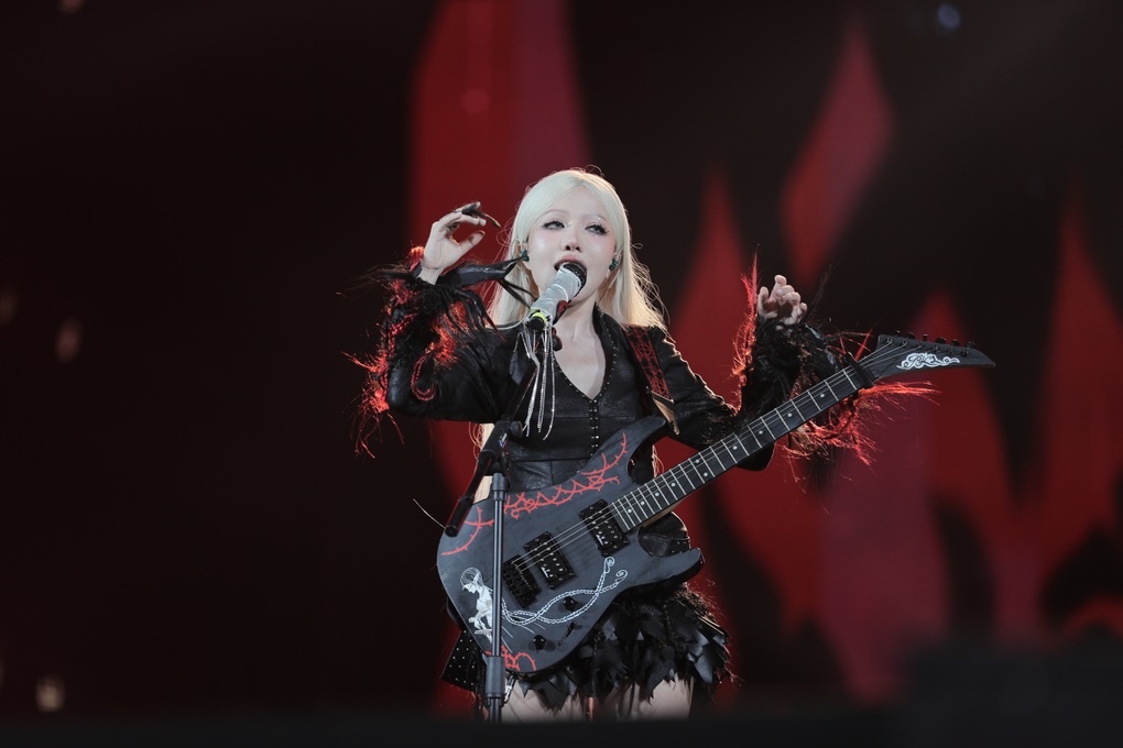 Phùng Khánh Linh kể về giai đoạn sống chật vật, phải ăn bánh tráng qua ngày - 1