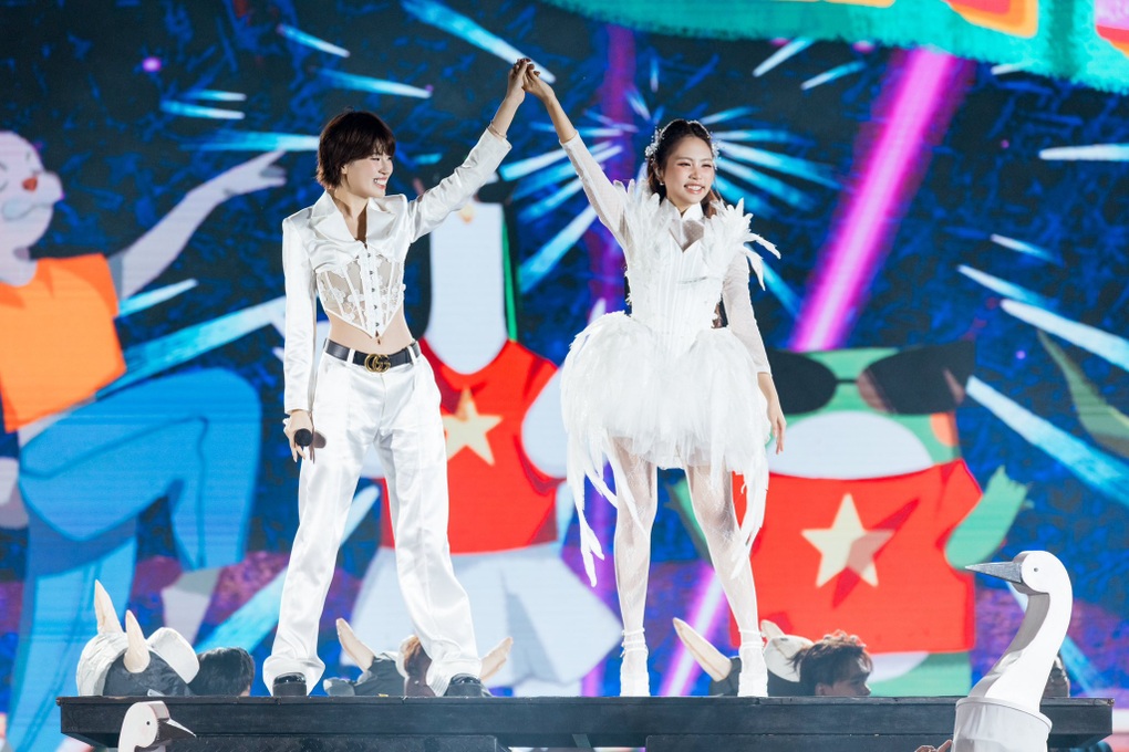 Phương Mỹ Chi phủ nhận tin đồn sử dụng chất cấm - 1