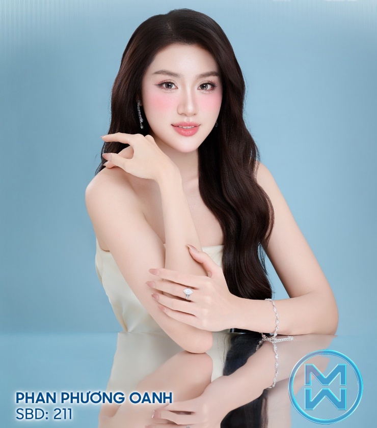 Phương Oanh đang gây chú ý tại Miss World Vietnam 2025 là ai? - 1