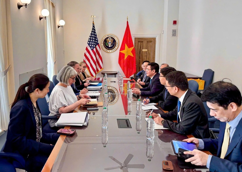 Quyền Bộ trưởng Lê Mạnh Hùng sẽ đàm phán thuế đối ứng Việt - Mỹ lần 6 - 1