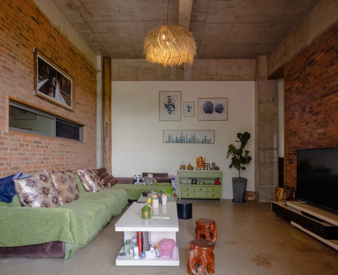 Dùng sạch tiền tiết kiệm 10 năm để về quê xây nhà: Quyết định 