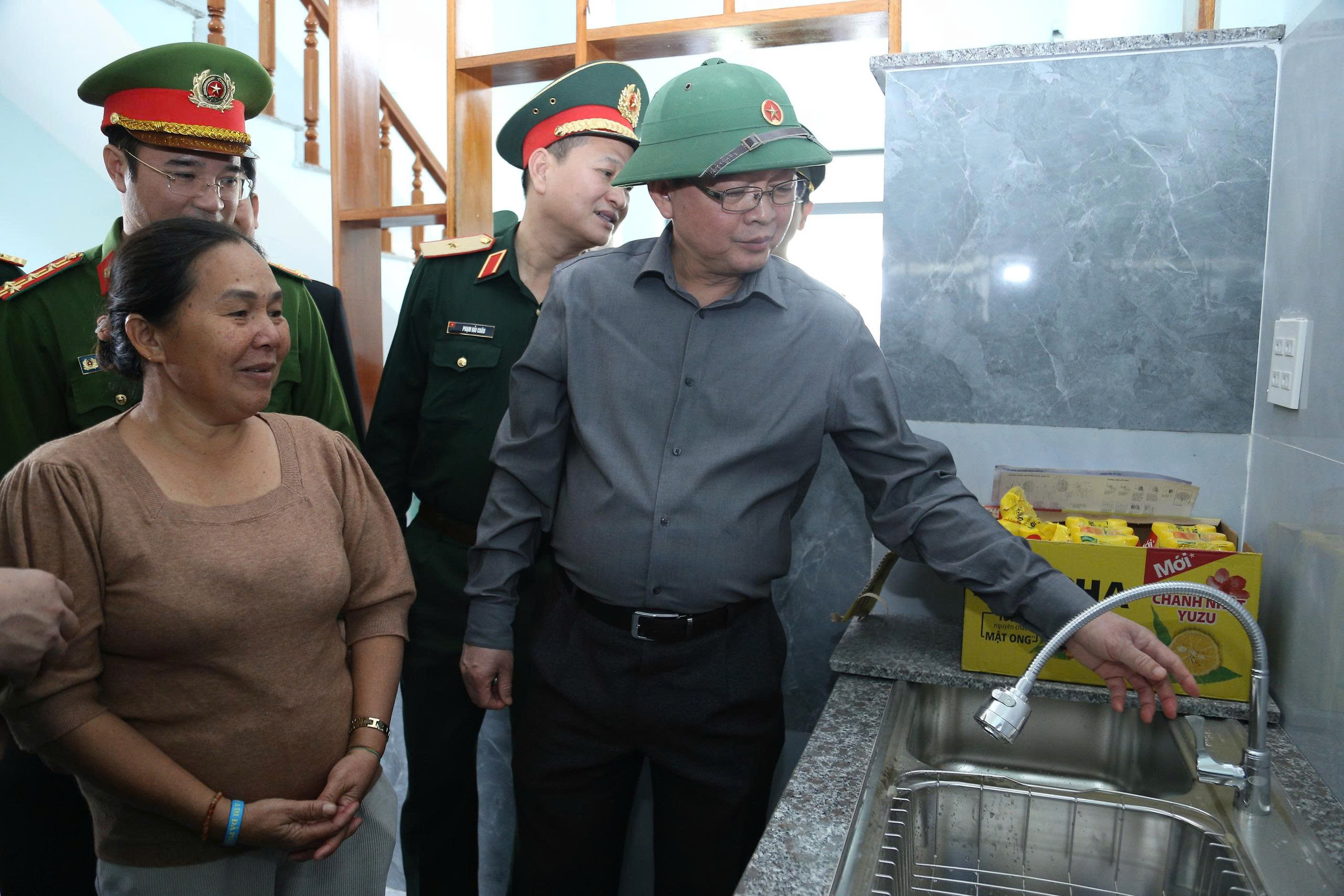 Quyết tâm hoàn thành ‘Chiến dịch Quang Trung’ trước ngày 15.1 1 Phó thủ tướng Hồ Quốc Dũng: Quyết tâm hoàn thành ‘Chiến dịch Quang Trung’ trước ngày 15.1 - Ảnh 1.