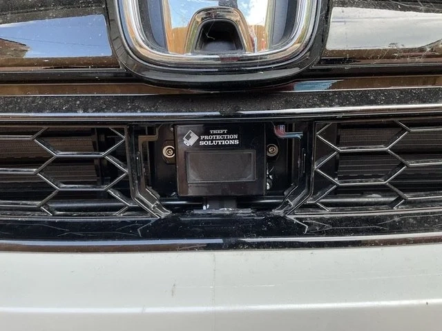 Mẫu CR-V đã gắn khung bảo vệ cụm radar. Ảnh: crvownersclub