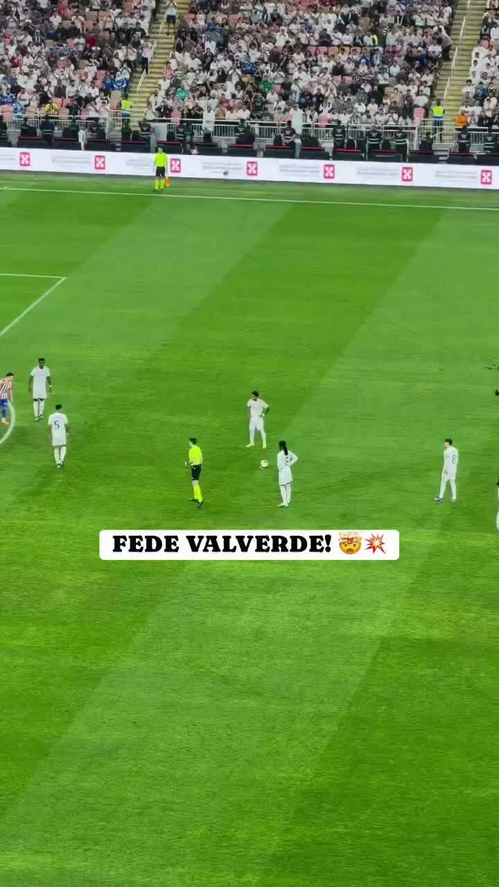 Siêu phẩm đá phạt của Federico Valverde