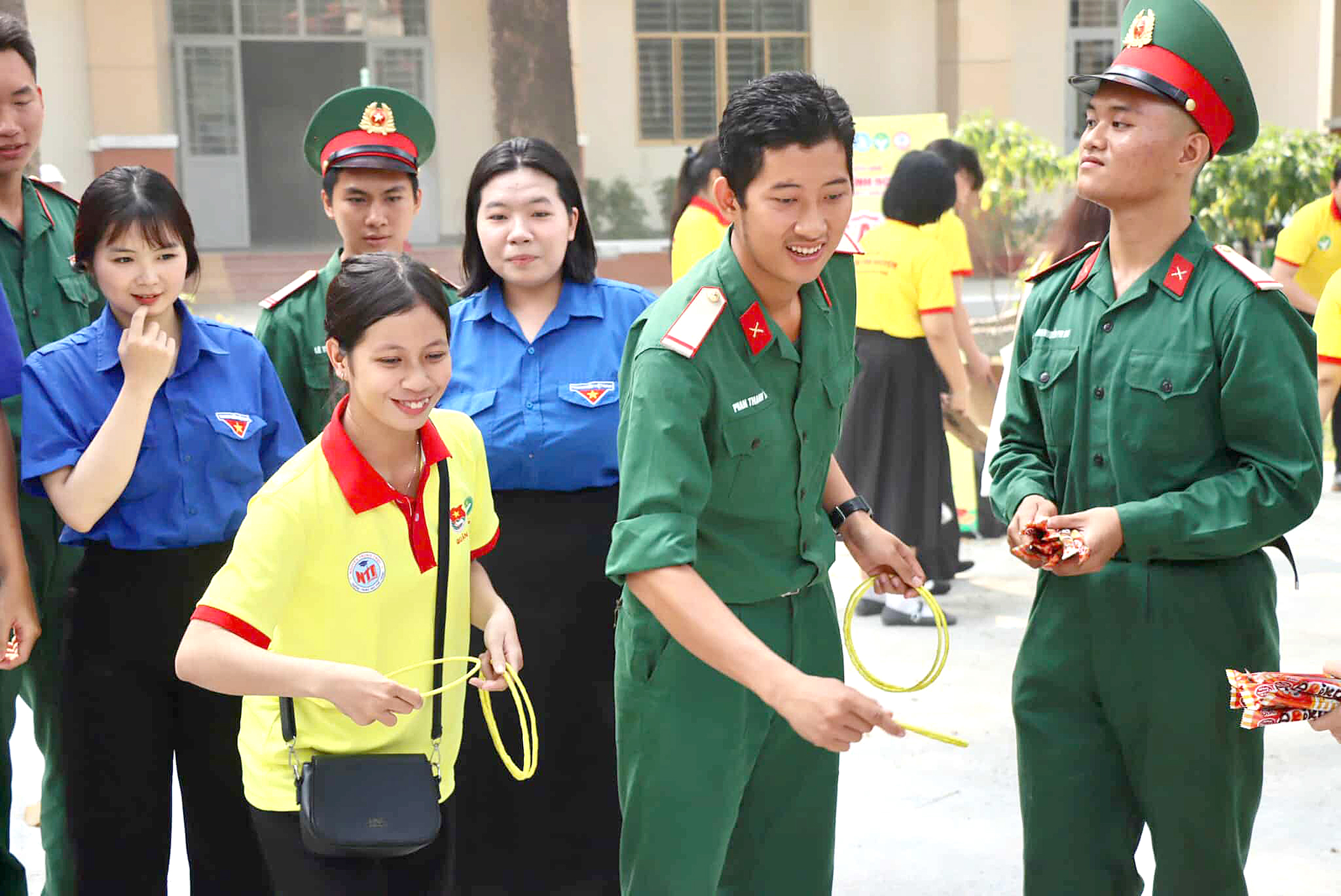 xuân chiến sĩ - Ảnh 1.