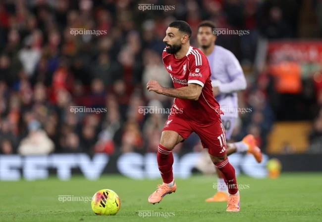 salah-va-4-dong-doi-se-khan-goi-roi-liverpool-ngay-dau-nam-moi (3).jpg