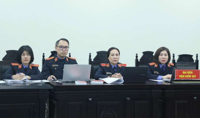 Đại diện VKSND Hà Nội tại tòa. Ảnh: Danh Lam