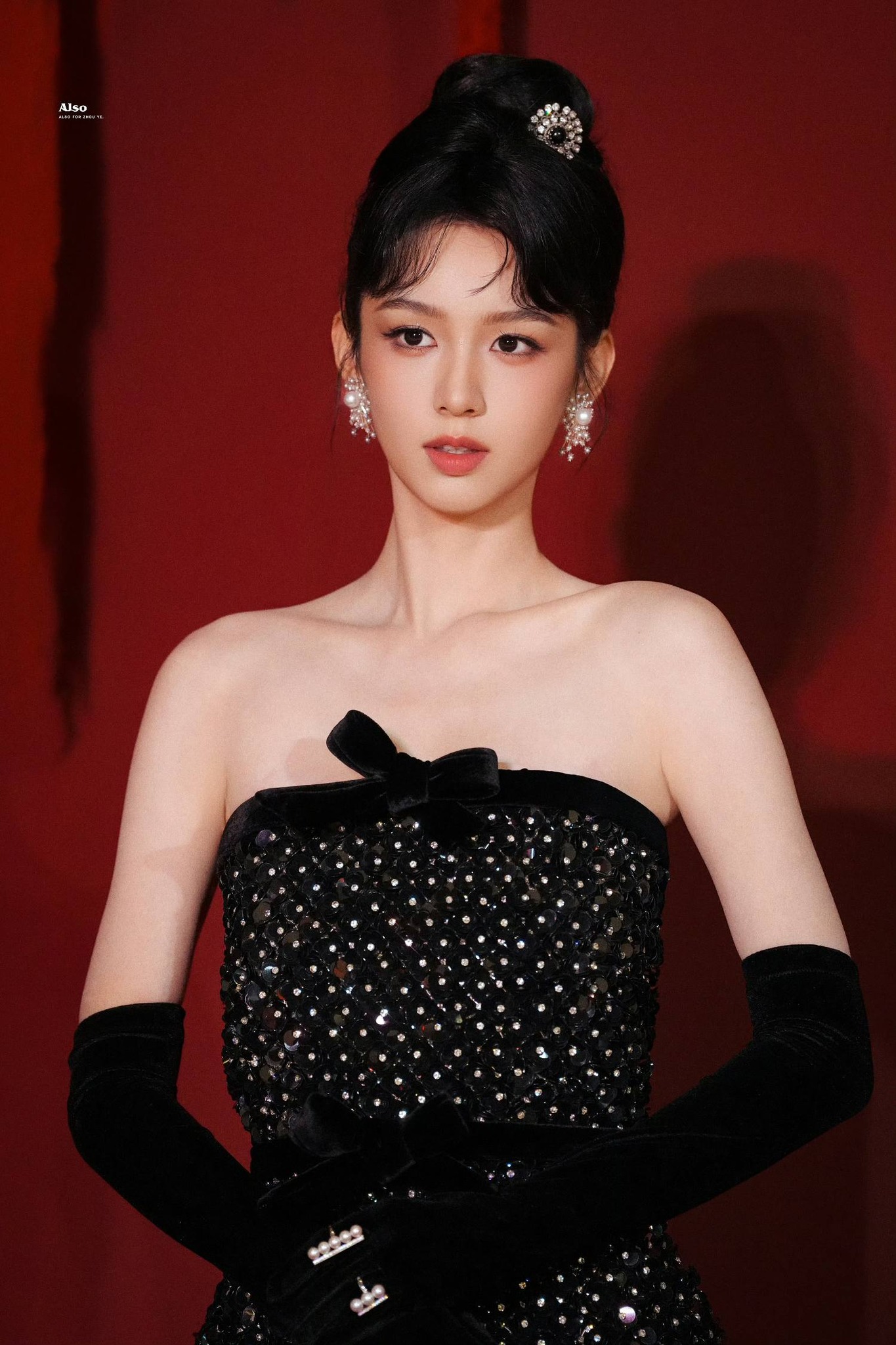 Showbiz có 1000 thiên kim tiểu thư thì mỹ nhân này vẫn là số 1: Sang từ tận xương tủy, đẹp chấn động thế gian- Ảnh 1.