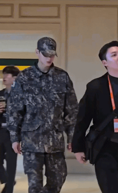 Showbiz có mỹ nam IQ xuất chúng, thiên tài gương mặt được Bộ Quốc phòng chọn làm đại diện thúc đẩy kinh tế quốc gia- Ảnh 8.