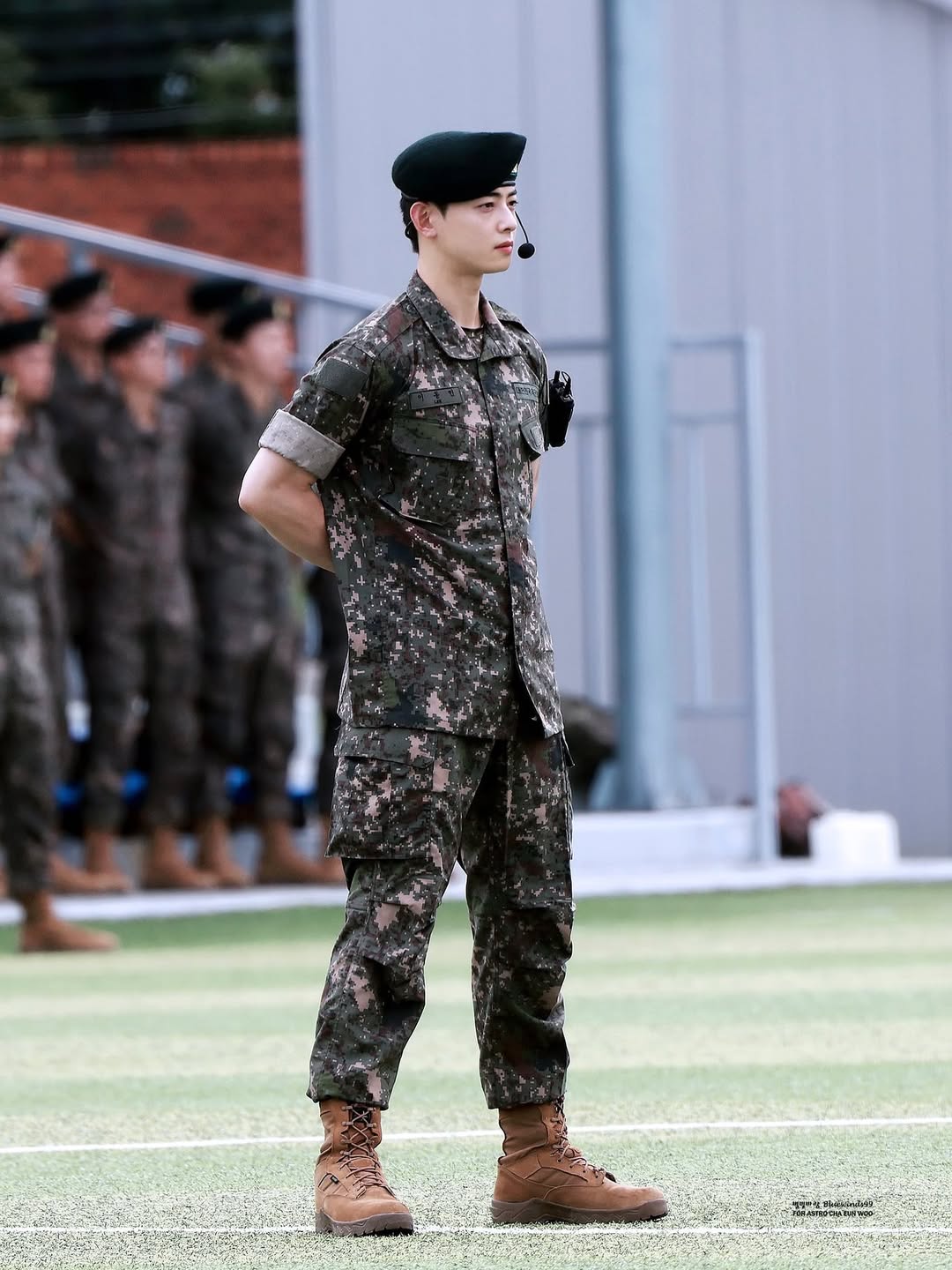 Showbiz có mỹ nam IQ xuất chúng, thiên tài gương mặt được Bộ Quốc phòng chọn làm đại diện thúc đẩy kinh tế quốc gia- Ảnh 3.