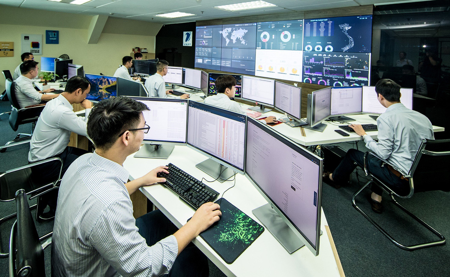 Tấn công mạng Việt Nam 2025: số vụ giảm, tổn hại tăng - Ảnh 1.