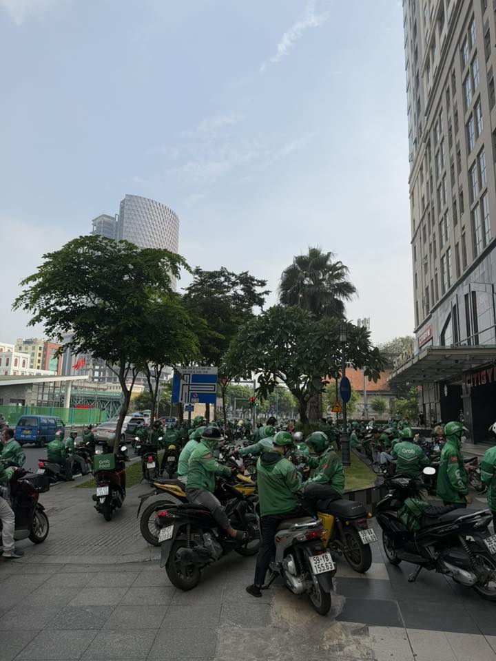 Starbucks Việt Nam xin lỗi shipper vì sự cố đơn hàng giá 0 đồng 1 Starbucks Việt Nam xin lỗi shipper vì sự cố đơn hàng giá 0 đồng - Ảnh 1.