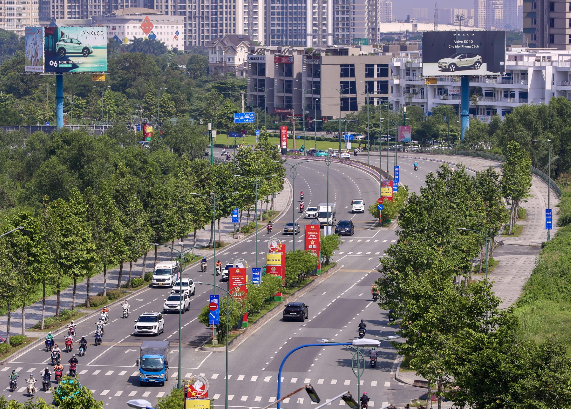 TP HCM đã sẵn sàng bứt tốc - Ảnh 1. TP HCM đã sẵn sàng bứt tốc - Ảnh 1.