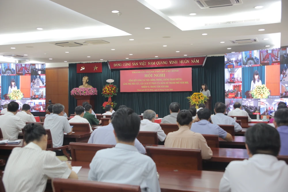 Hội nghị tổng kết công tác nội chính TP.HCM năm 2025. Ảnh: THANH TUYỀN TP.HCM: Nhiều vụ việc khiếu nại, tố cáo đã được chỉ đạo giải quyết dứt điểm ngay ở cơ sở-khieu-nai-to-cao-chong-lang-phi-tphcm 3.JPG