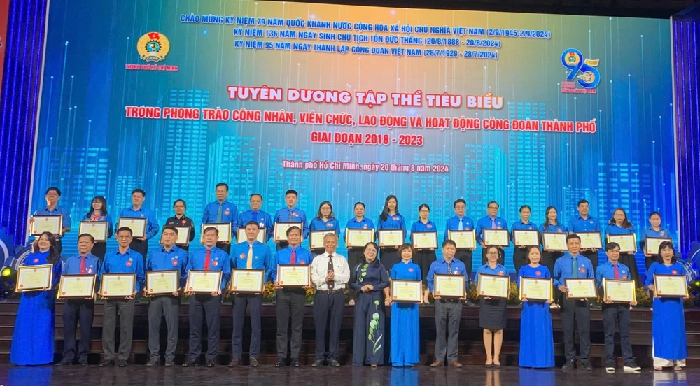 Giải thưởng Tôn Đức Thắng.jpg