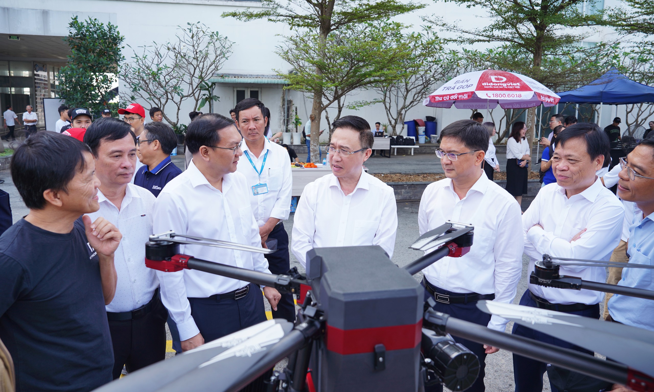 TP.HCM lần đầu thử nghiệm bay UAV giao hàng- Ảnh 1.