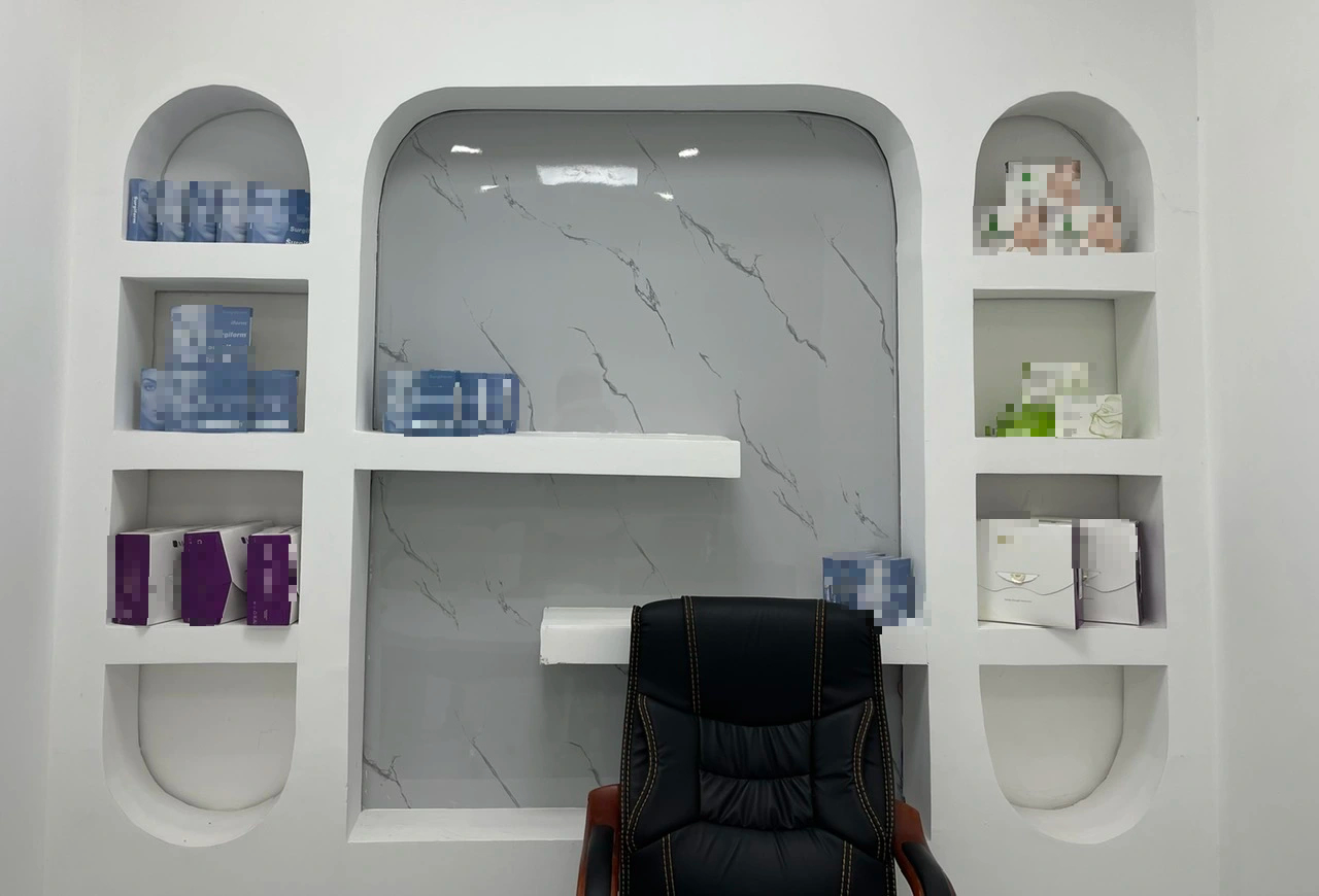 TP.HCM ra quân mạnh tay với thuốc giả, mỹ phẩm trôi nổi, khám chữa bệnh chui- Ảnh 1.