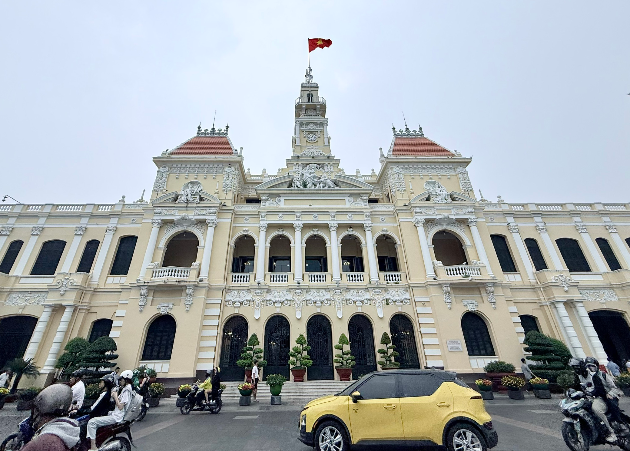 TPHCM yêu cầu hạn chế tối đa các cuộc họp không cần thiết - Ảnh 1.