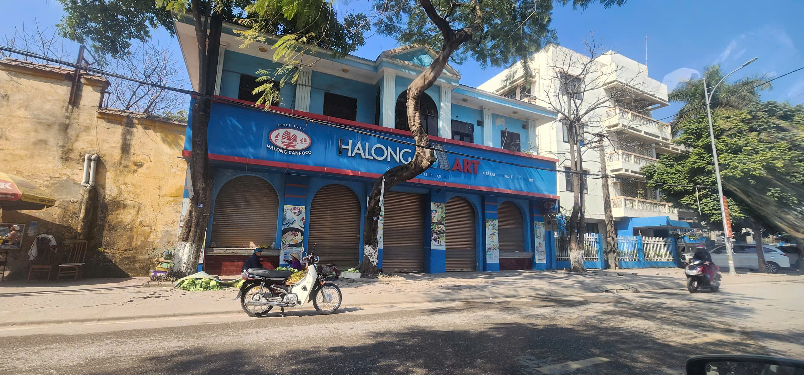 Tạm dừng sản xuất tại Công ty CP đồ hộp Hạ Long: Hàng trăm công nhân vẫn có mặt - Ảnh 2. Tạm dừng sản xuất tại Công ty CP đồ hộp Hạ Long: Hàng trăm công nhân vẫn có mặt - Ảnh 2.