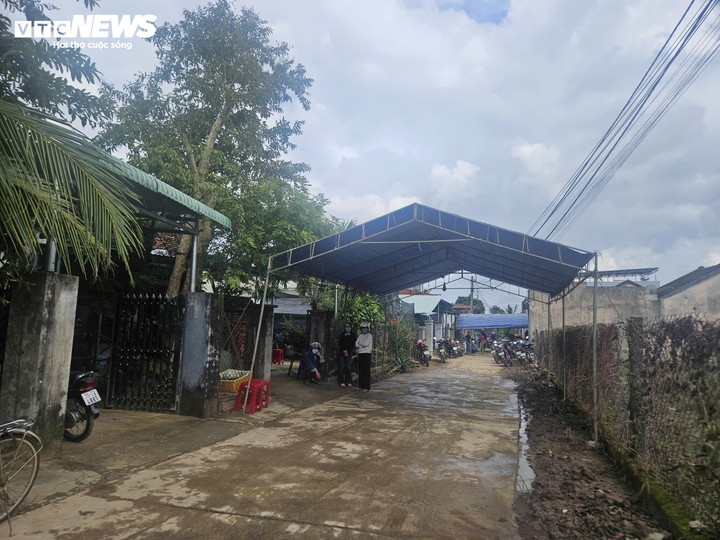 Tang thương vùng quê nghèo sau vụ sập bờ kè cướp đi sinh mạng 2 cặp vợ chồng- Ảnh 1.