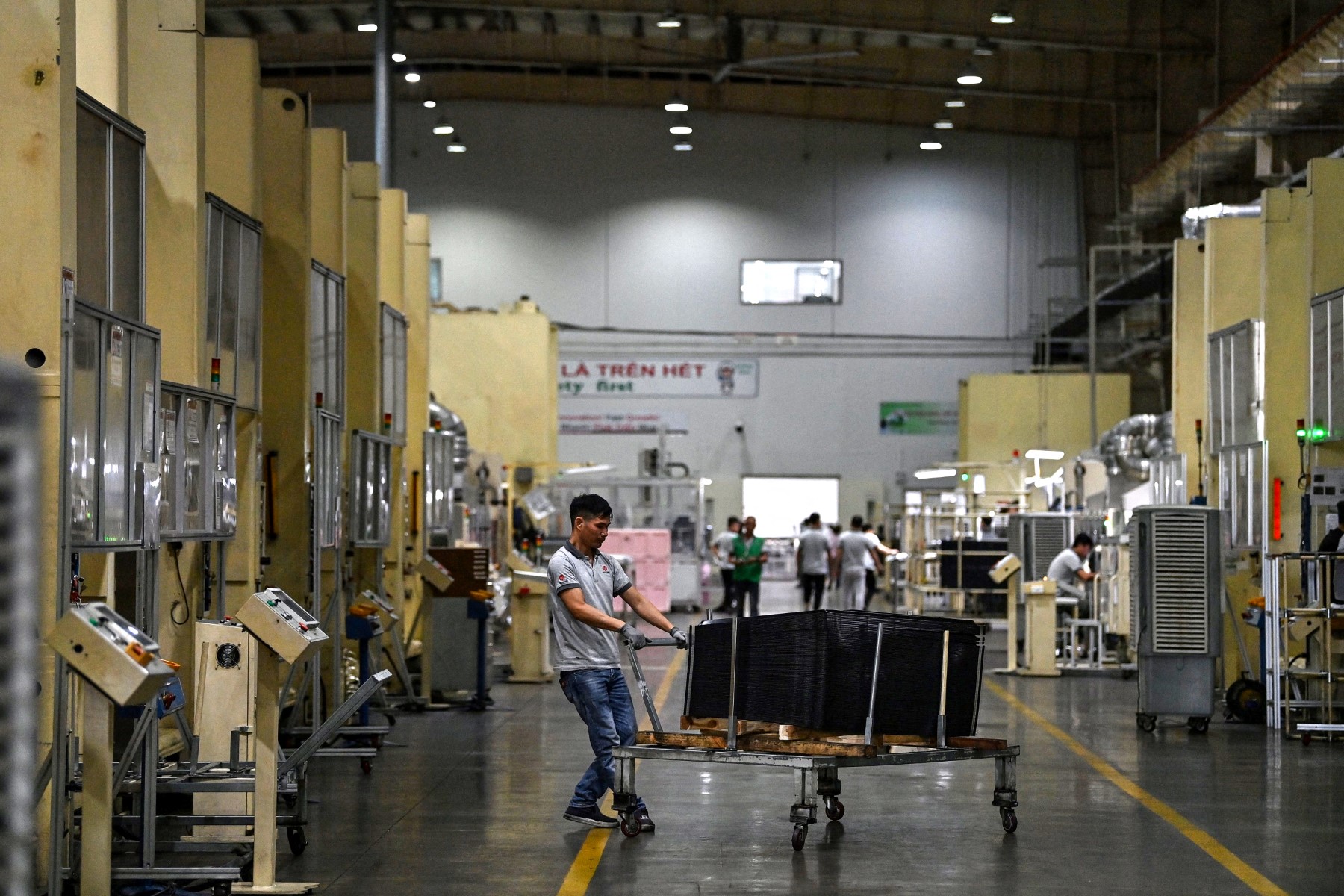 Tăng trưởng GDP năm 2026 dự báo vượt 7%, nhờ xuất khẩu và FDI 1 tăng trưởng - Ảnh 1.