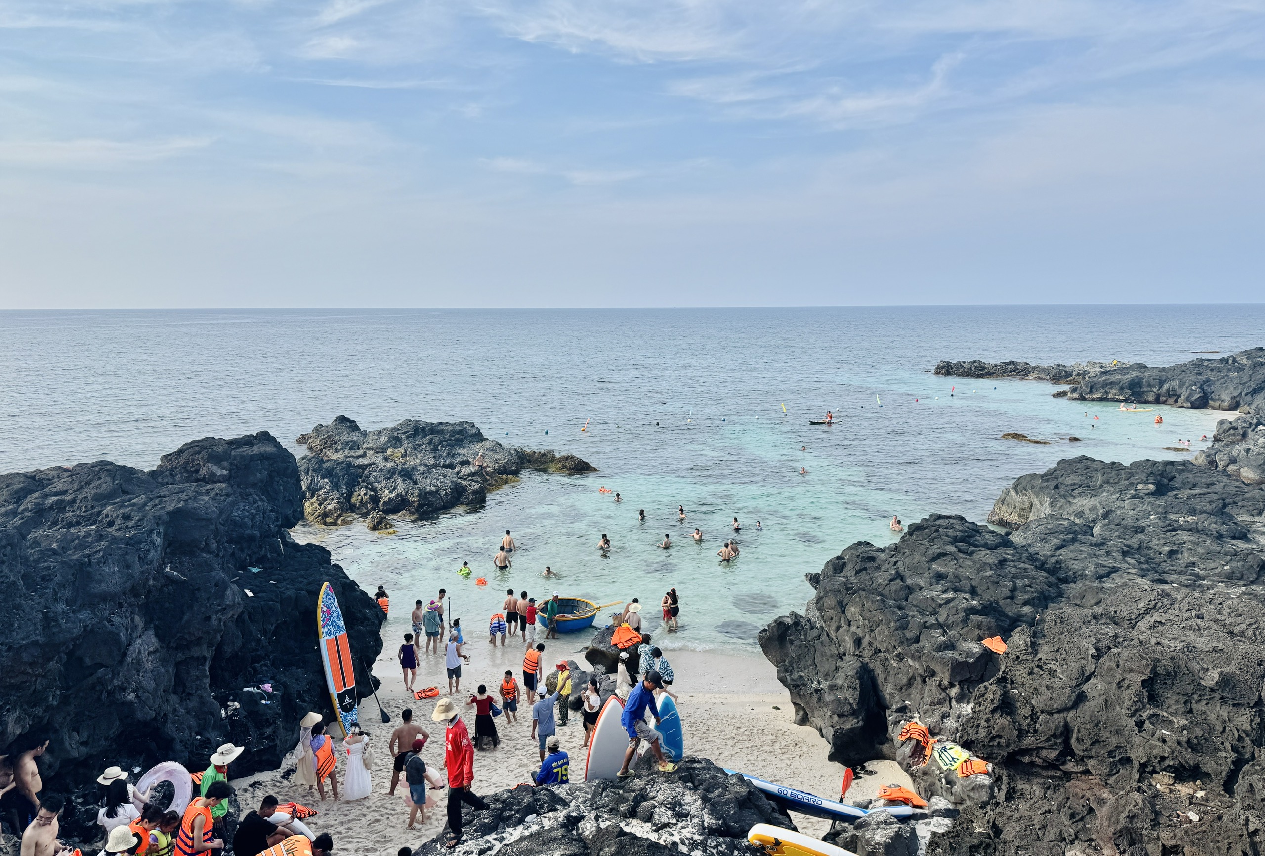  Tạo đột phá, nâng tầm du lịch Quảng Ngãi sau sáp nhập - Ảnh 1.