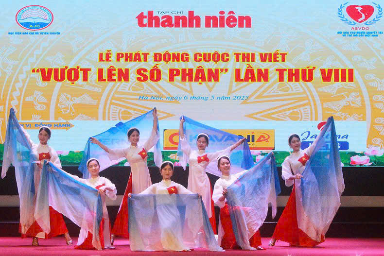 Chào năm mới 2026: Tạp chí Thanh niên cùng tuổi trẻ Việt Nam tự hào, vững tin theo Đảng- Ảnh 9.