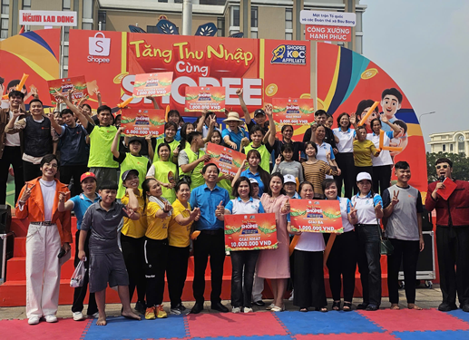 Tết ấm cho công nhân - Ảnh 1.