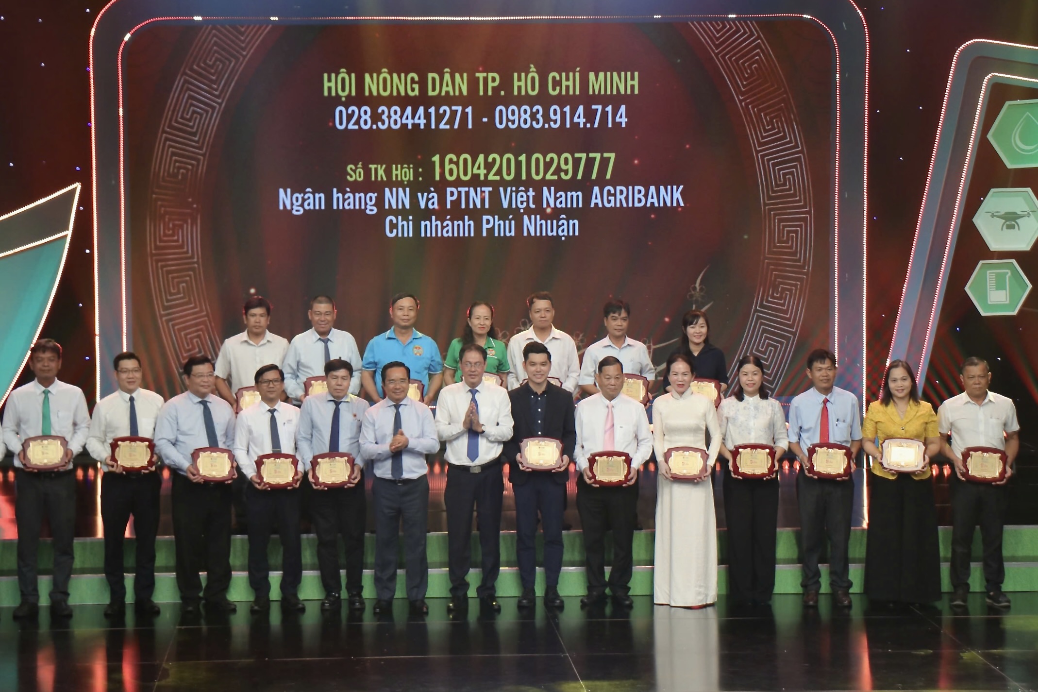 'Tết nghĩa tình' huy động hơn 21 tỉ đồng hỗ trợ nông dân khó khăn 1 'Tết nghĩa tình' huy động hơn 21 tỉ đồng hỗ trợ nông dân khó khăn - Ảnh 1.