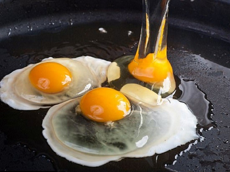 Thấy trứng có những dấu hiệu này, tuyệt đối không nên ăn kẻo