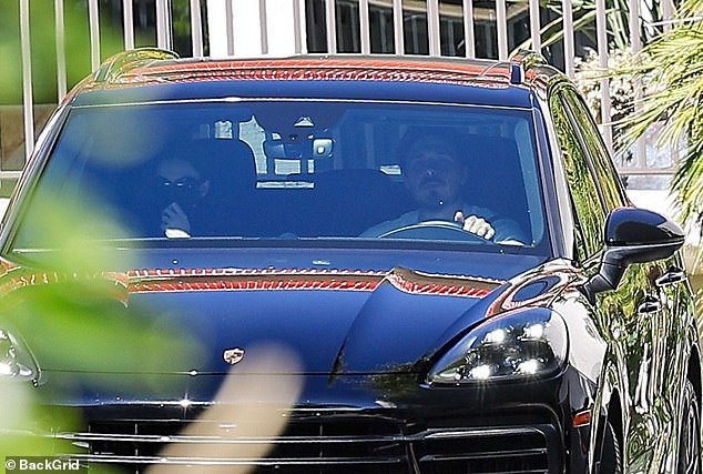 Thêm dầu vào lửa: Dâu cả thích bình luận công kích David Beckham - Victoria- Ảnh 5. Thêm dầu vào lửa: Dâu cả thích bình luận công kích David Beckham - Victoria- Ảnh 5.