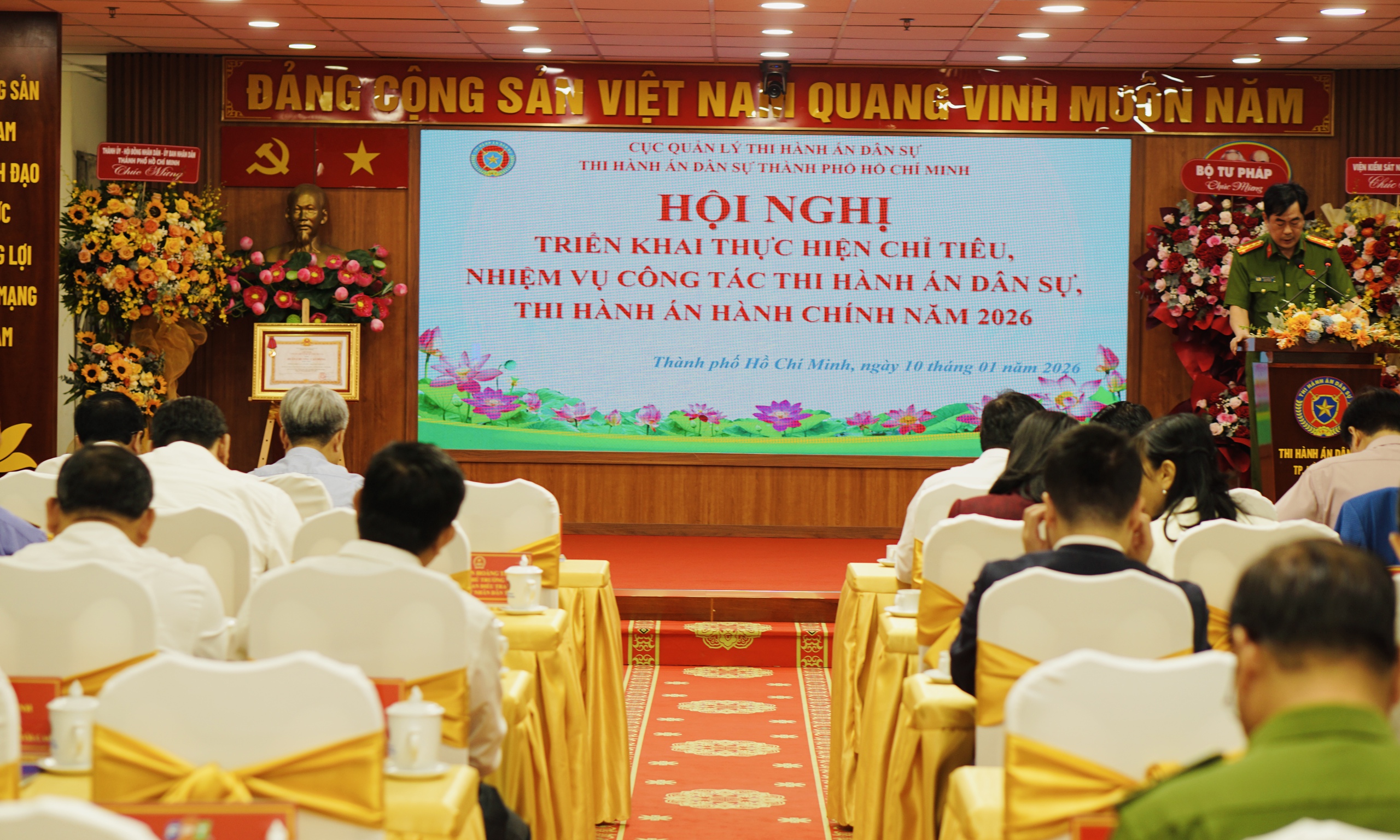 Thi hành án dân sự TP.HCM thu hồi tài sản trong các vụ án kinh tế, tham nhũng - Ảnh 1.