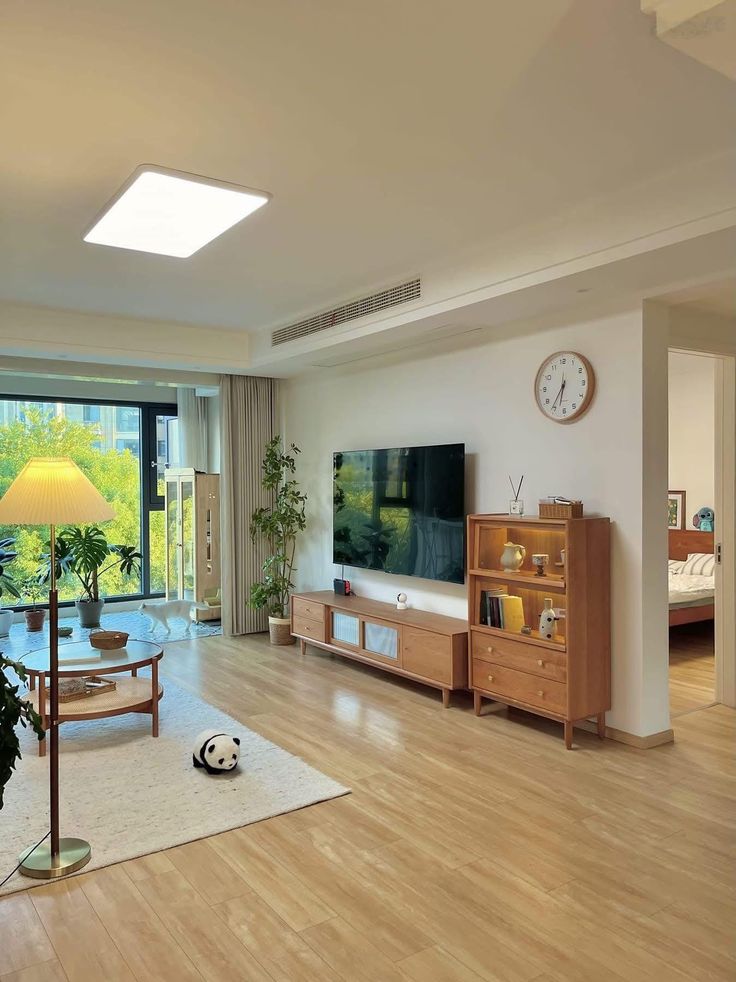 Thôi không có tiền mua nhà thì tiếp tục ở thuê- Ảnh 1.