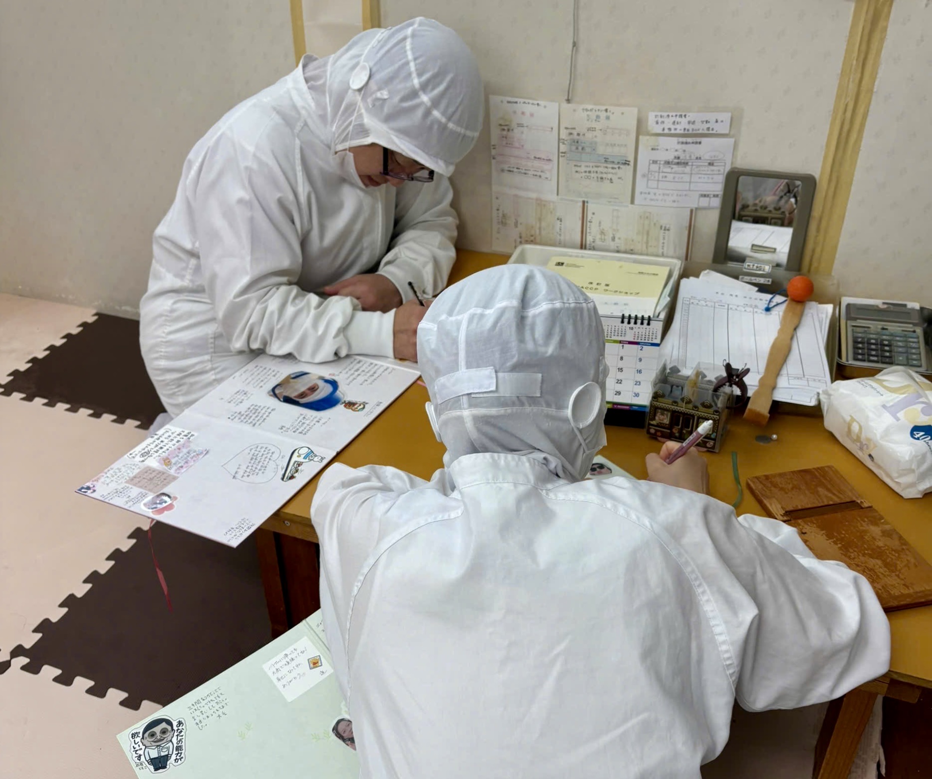 LAO ĐỘNG VIỆT Ở NHẬT BẢN: Thu nhập cao, sức ép lớn - Ảnh 1.