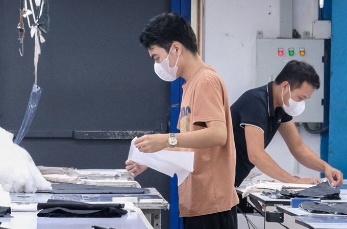 Lao động trong một chuyền may ở Bắc Ninh. Ảnh: Quân Hà