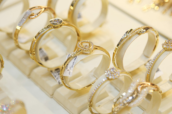 Giá vàng hôm nay 22/1: Tiếp tục lập kỷ lục mới- Ảnh 1.