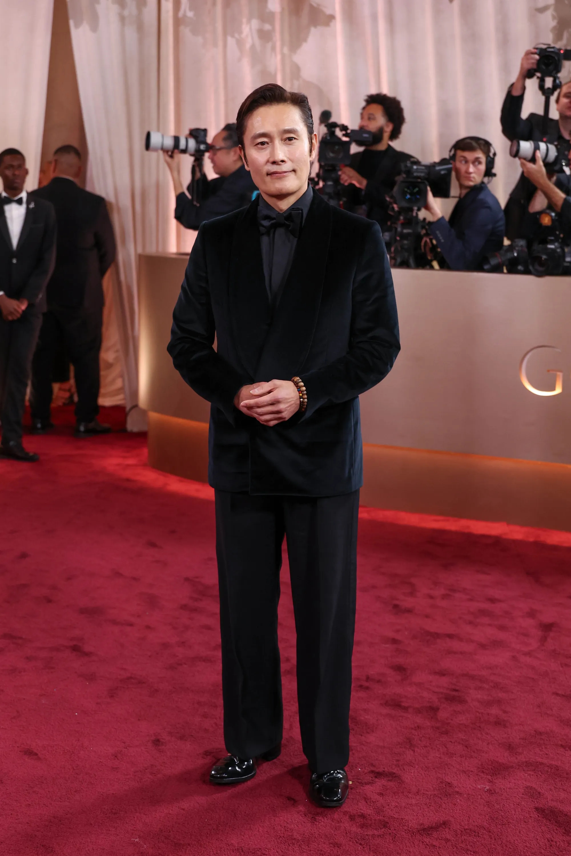 Quả Cầu Vàng 2026: Timothée Chalamet vượt mặt Leonardo DiCaprio và Lee Byung Hun, bom tấn Hàn làm nên bất ngờ- Ảnh 1.