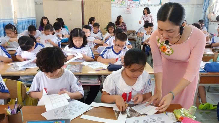 Tin tức sáng 1-1-2026: Lương nhà giáo được xếp cao nhất trong thang bậc lương hành chính sự nghiệp - Ảnh 1.